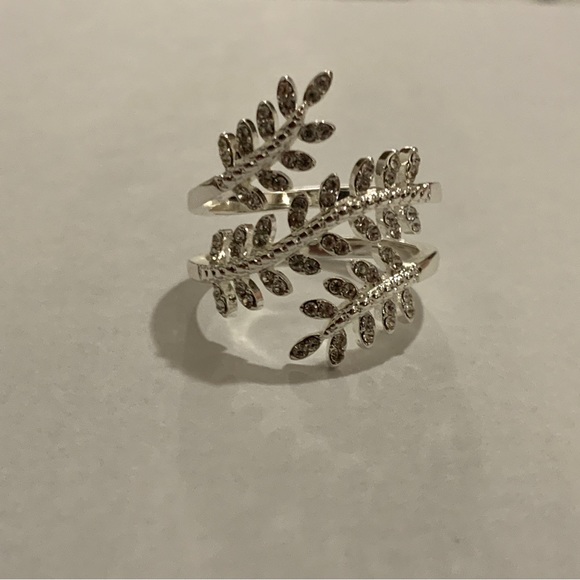 Diamond Leaf Silver Plated Ring Size 8 - Picture 10 of 13